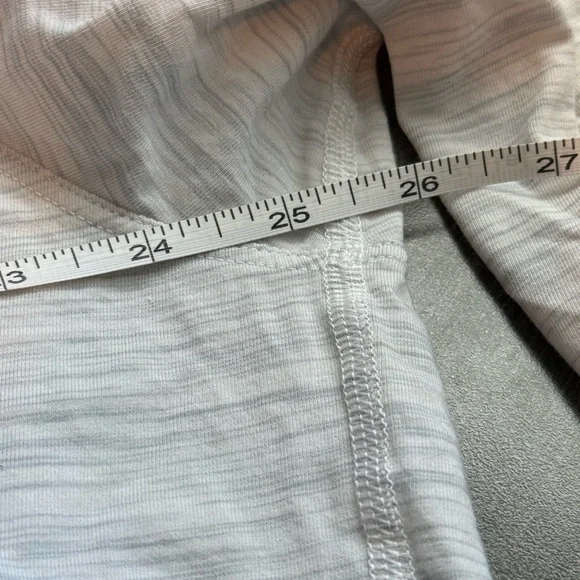 Lululemon Back In Action Top - Picture 6 of 6